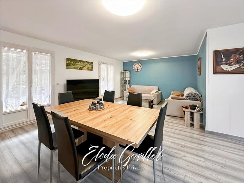 Maison - 95 m² - 5 pièces