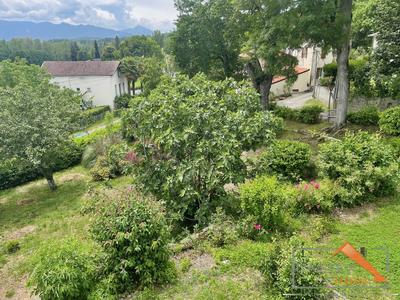 Maison - 334 m² - 9 pièces