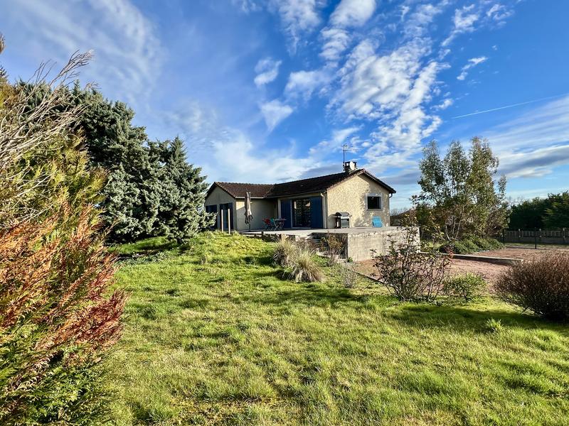 Maison traditionnelle - 100 m² - 5 pièces