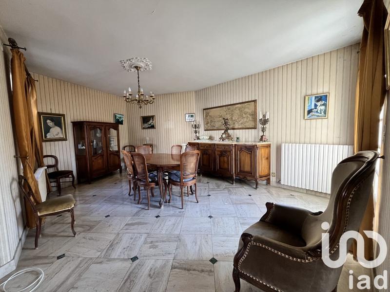 Maison - 190 m² - 8 pièces