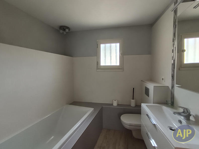 Maison - 141 m² - 5 pièces