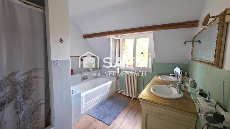 Maison - 410 m² - 9 pièces