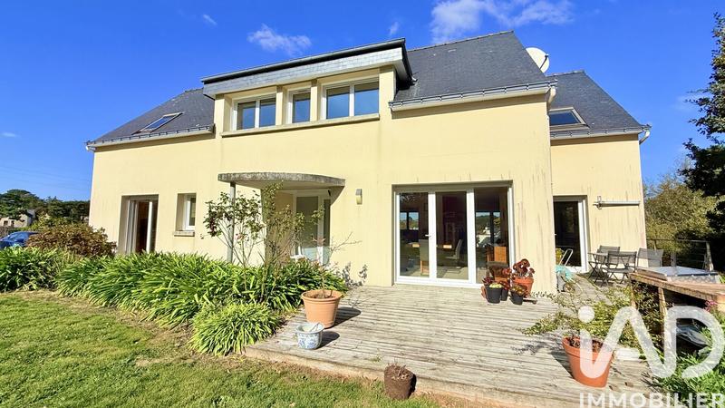 Maison - 215 m² - 7 pièces