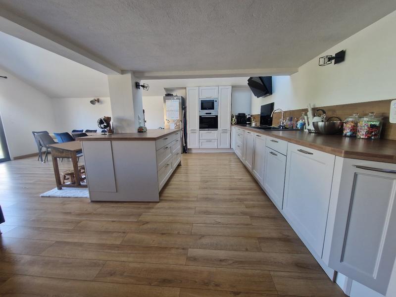 Maison - 148 m² - 7 pièces