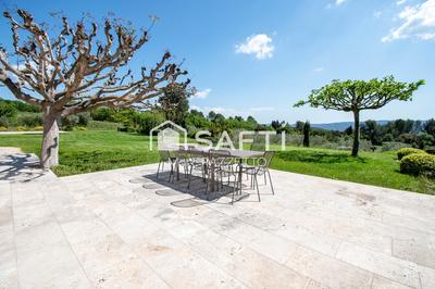 Villa - 340 m² - 7 pièces