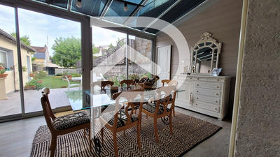 Maison - 283 m² - 11 pièces