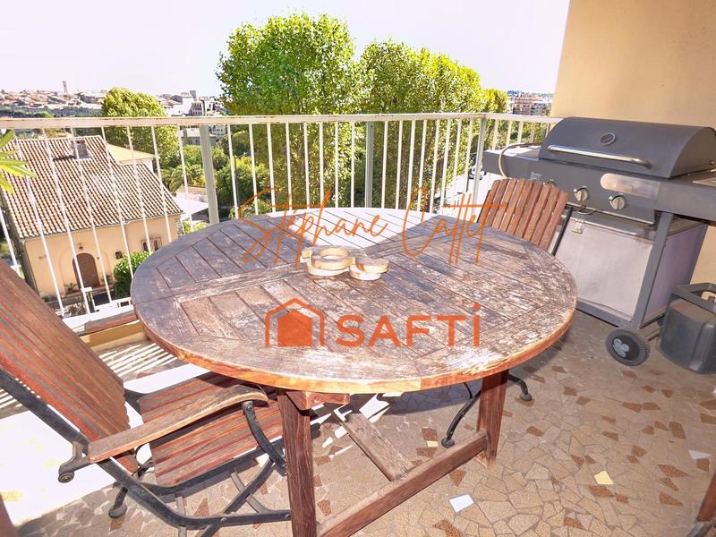 Appartement - 98 m² - 4 pièces