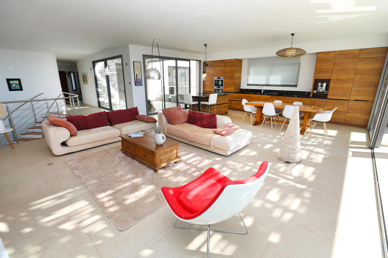 Villa - 300 m² - 9 pièces