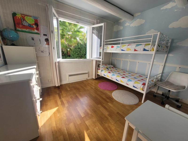 Villa - 243 m² - 11 pièces