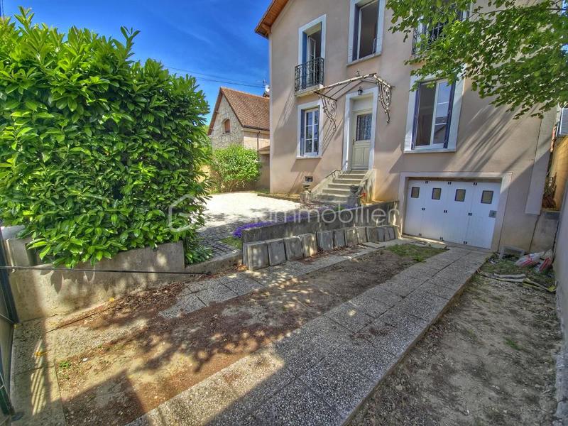 Maison - 136 m² - 5 pièces