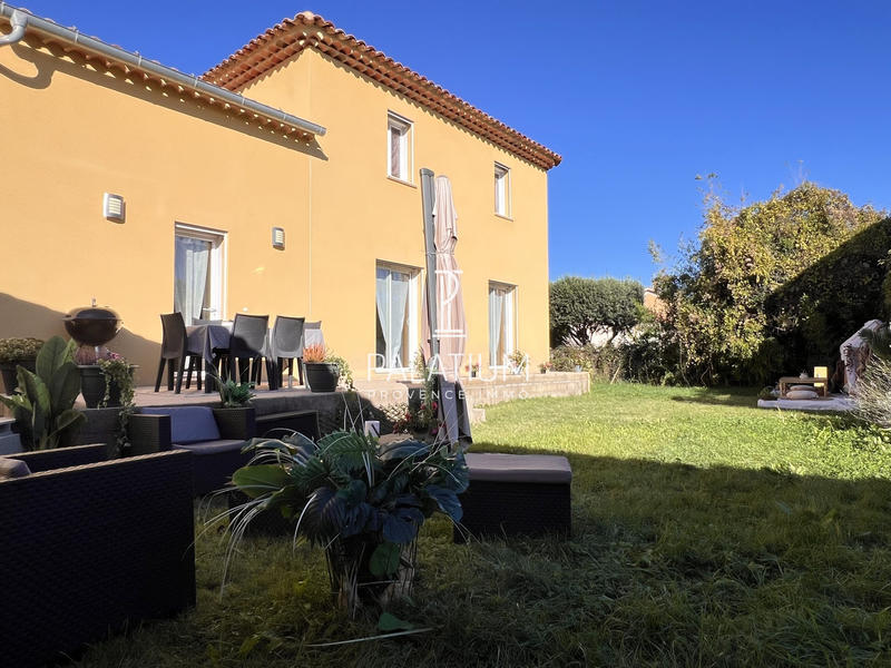 Maison - 145 m² - 6 pièces