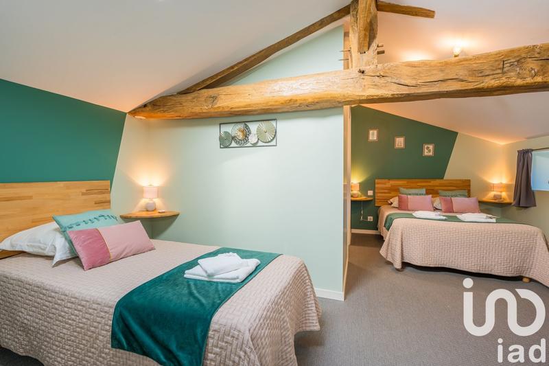 Maison - 360 m² - 14 pièces