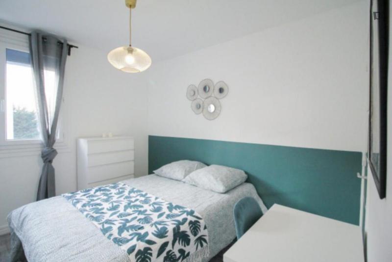 Chambre - 11 m² - 4 pièces