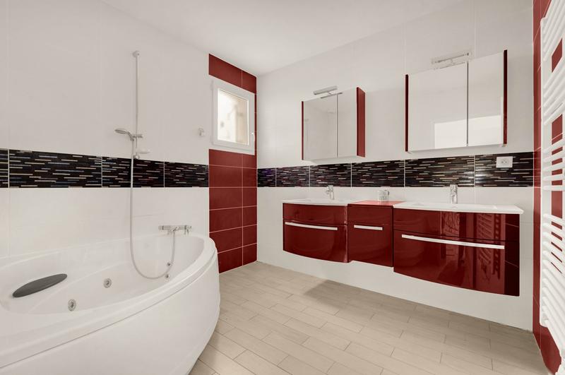 Maison contemporaine - 220 m² - 6 pièces