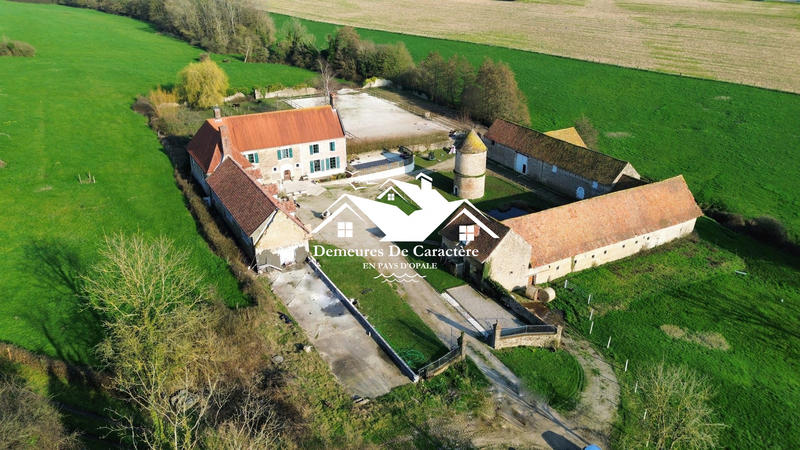 Maison - 318 m² - 12 pièces