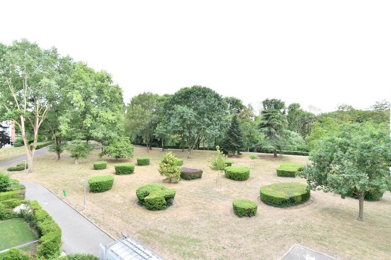 Appartement - 92 m² - 5 pièces