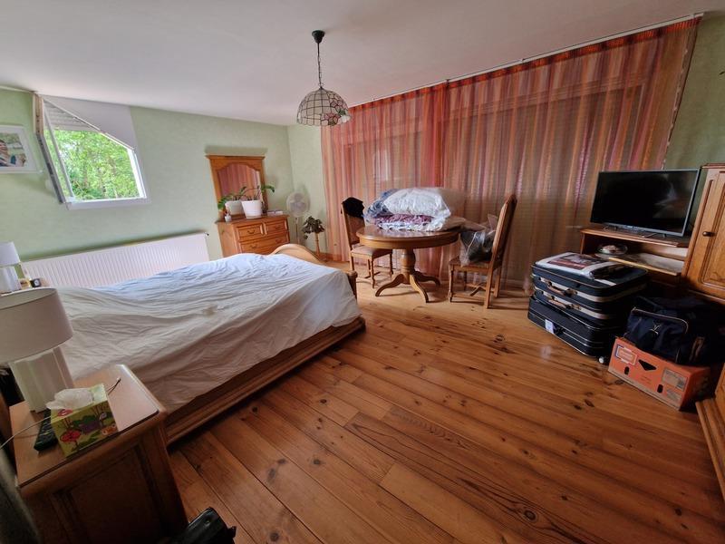 Maison - 206 m² - 6 pièces