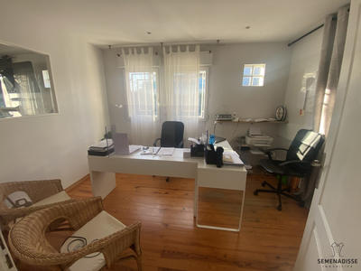 Local d'activités - 148 m²