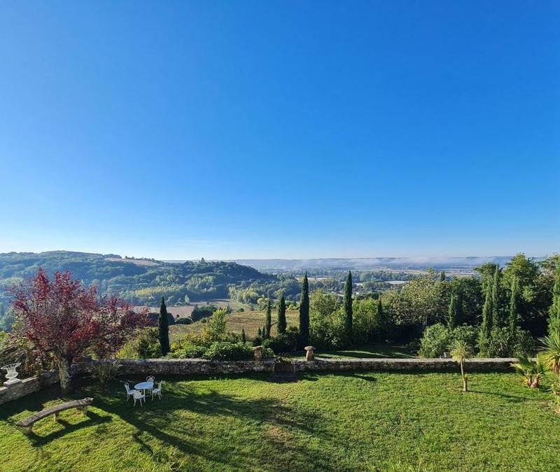 Demeure - 802 m² - 15 pièces