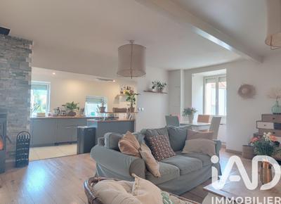 Maison - 90 m² - 5 pièces