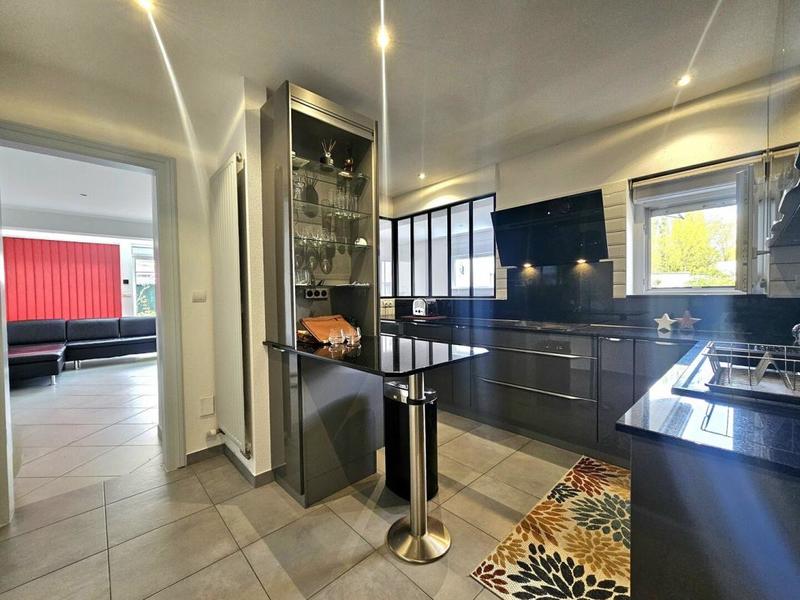 Maison - 97 m² - 4 pièces