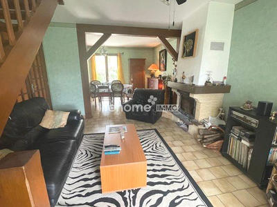 Maison traditionnelle - 95 m² - 6 pièces