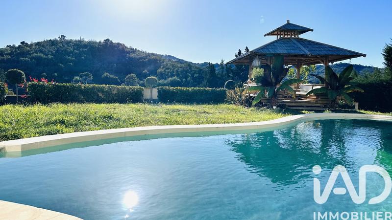 Maison de maîtres - 250 m² - 5 pièces