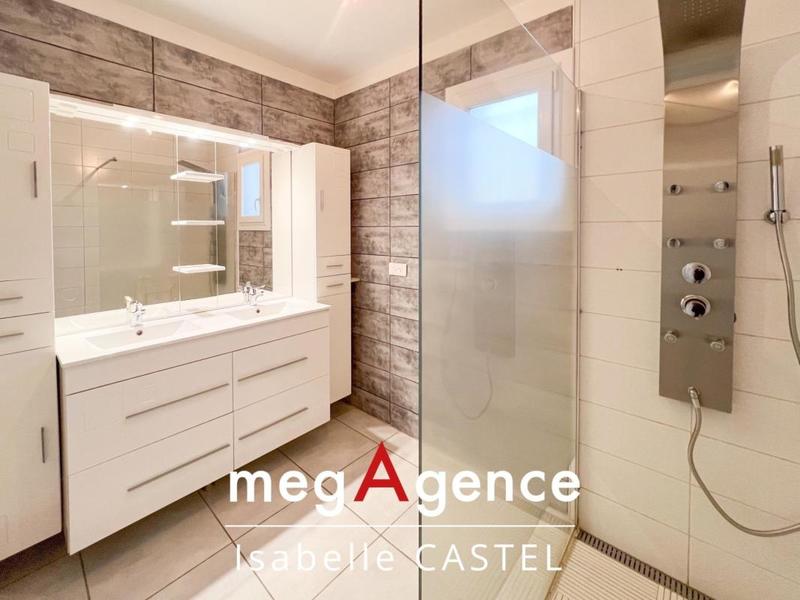 Maison traditionnelle - 79 m² - 4 pièces