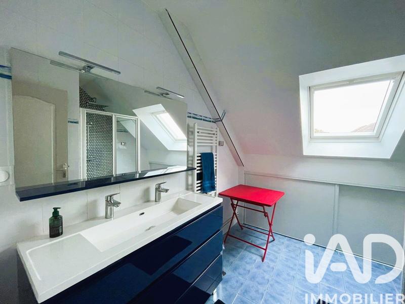 Maison - 245 m² - 8 pièces