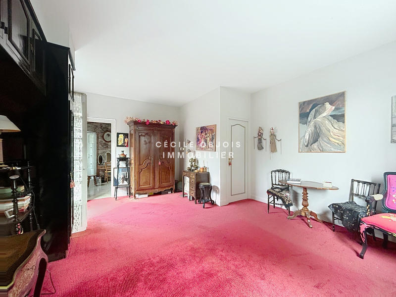 Maison - 201 m² - 7 pièces