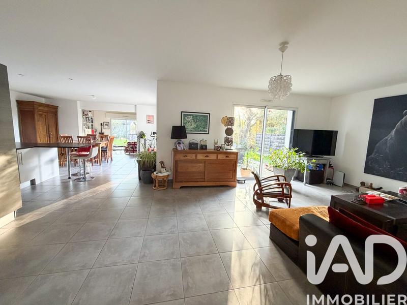 Maison - 161 m² - 6 pièces