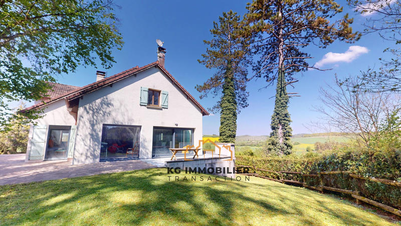 Maison - 370 m² - 15 pièces