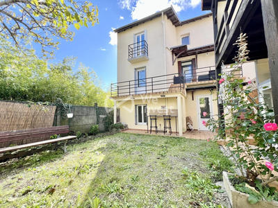 Maison - 88 m² - 5 pièces