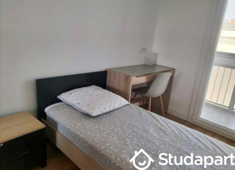 Chambre - 9 m² - 1 pièce