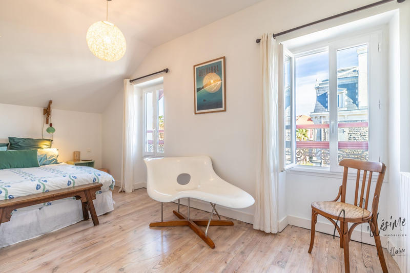 Maison - 166 m² - 7 pièces