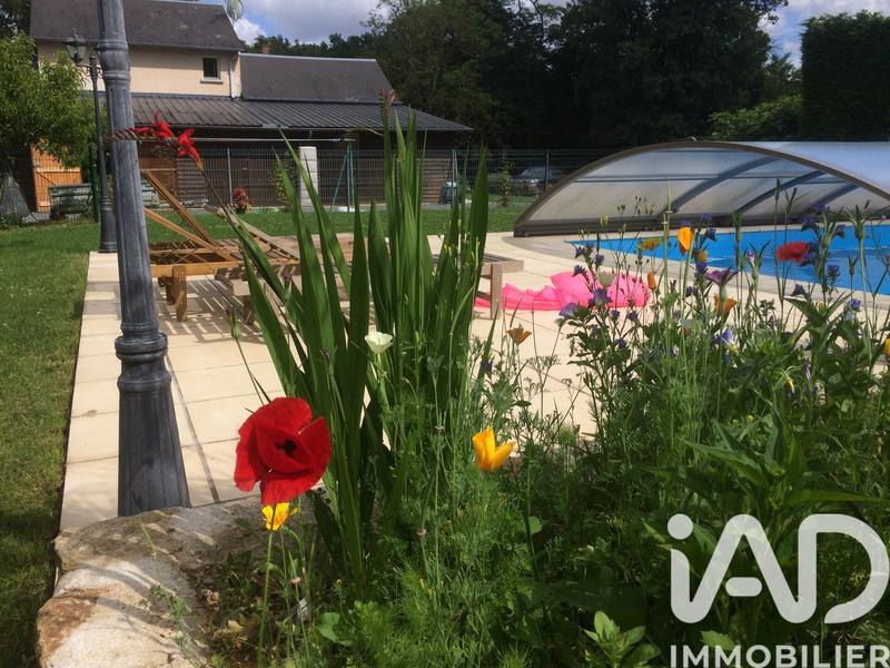 Maison - 220 m² - 9 pièces