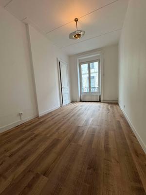 Appartement - 100 m² - 3 pièces