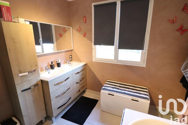 Maison - 202 m² - 7 pièces