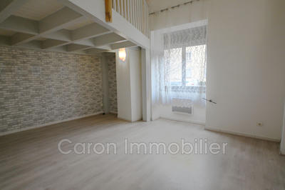 Appartement - 79 m² - 2 pièces