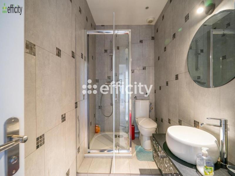 Loft - 110 m² - 6 pièces