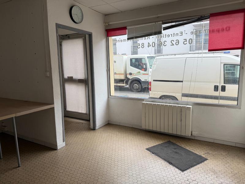 Local d'activité / Entrepôt - 100 m² - 2 pièces