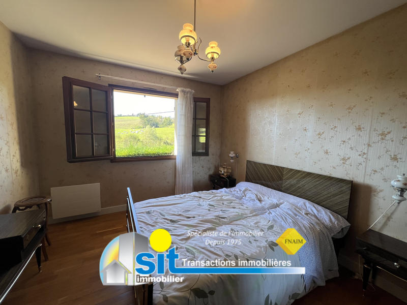 Maison - 95 m² - 5 pièces