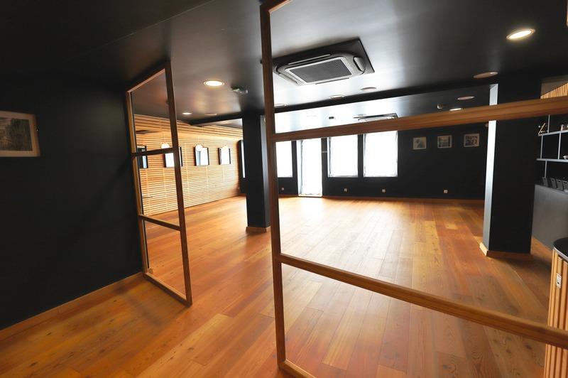 Local commercial - 239 m² - 4 pièces