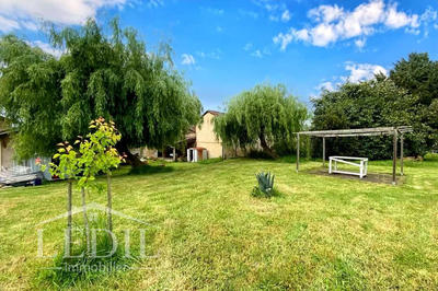 Maison - 310 m² - 10 pièces