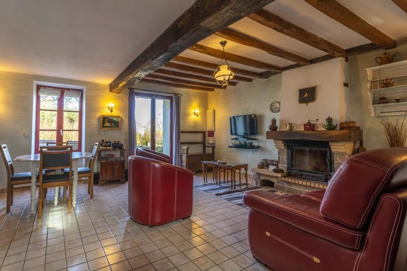 Maison - 161 m² - 8 pièces