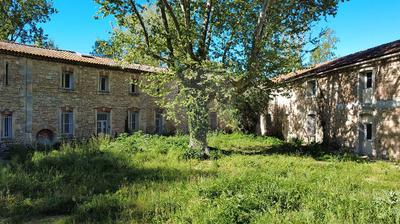 Bureau - 3 600 m² - 45 pièces