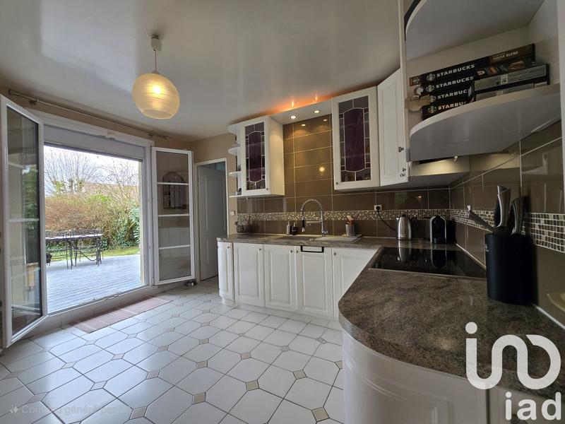 Maison - 219 m² - 8 pièces