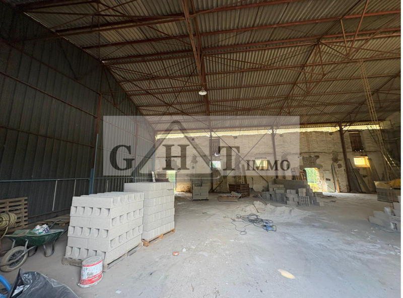 Entrepôt - 160 m²