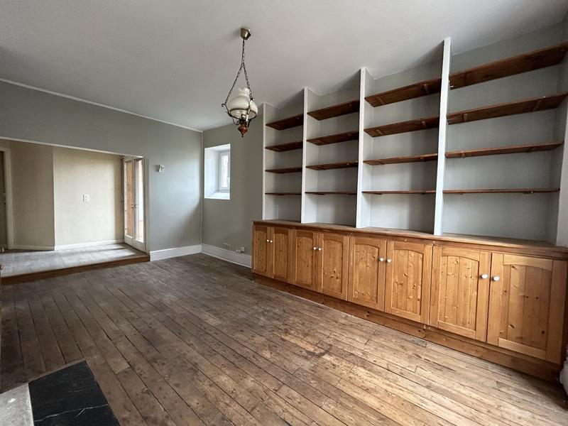 Appartement - 182 m² - 7 pièces