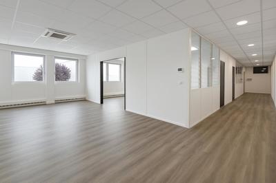 Bureau - 142 m²